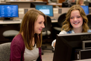 2_Young_People_at_Library