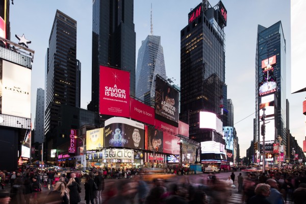 Christmas-Times-Square-2015-3x