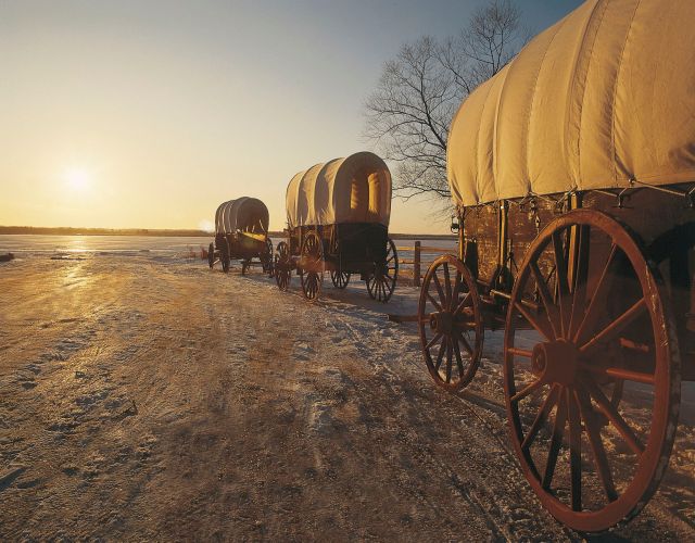 pioneer_covered_wagons
